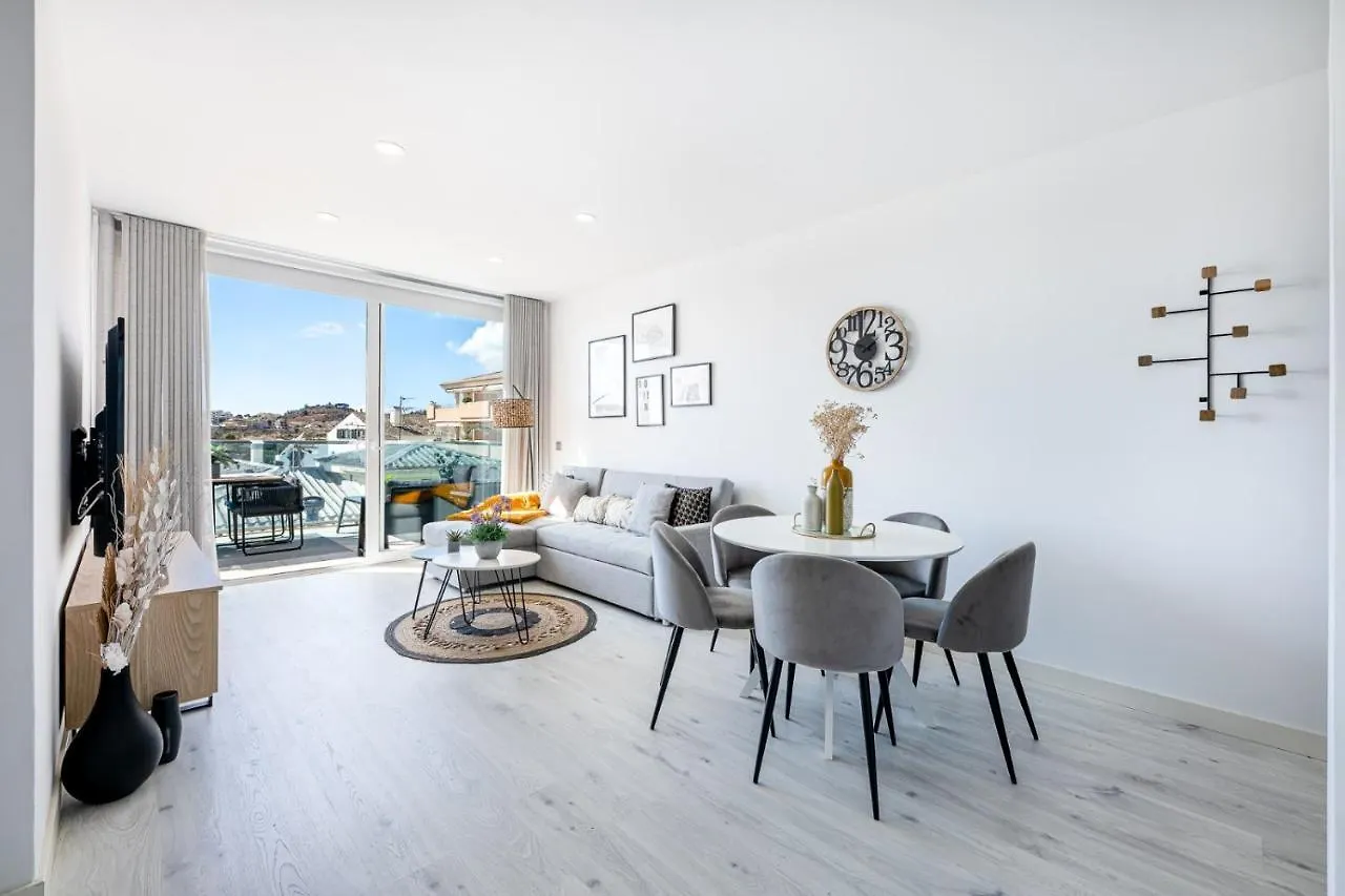 Lujoso Apartamento De 2 Habitaciones Con Vistas Benalmadena 0*,  Spain
